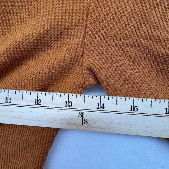 Wild Fable Women's Size XS Mustard Brown Long Sleeve Cropped Shirt Textured - Picture 5 of 7